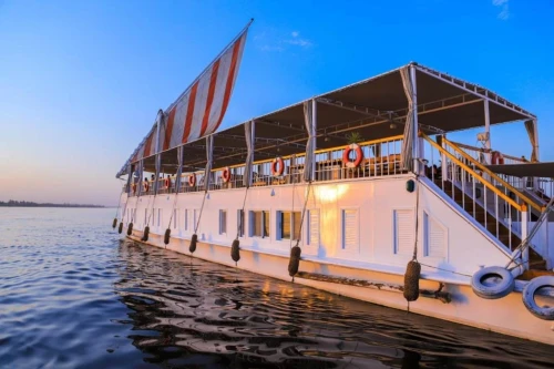 Best Dahabiya Nile Cruise Sailing for a peaceful and exclusive escape